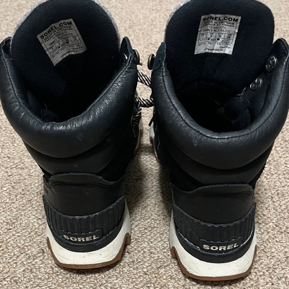 Women’s Sorel Black and Gray Lace-Up Boots 7 Narrow - Picture 3 of 8